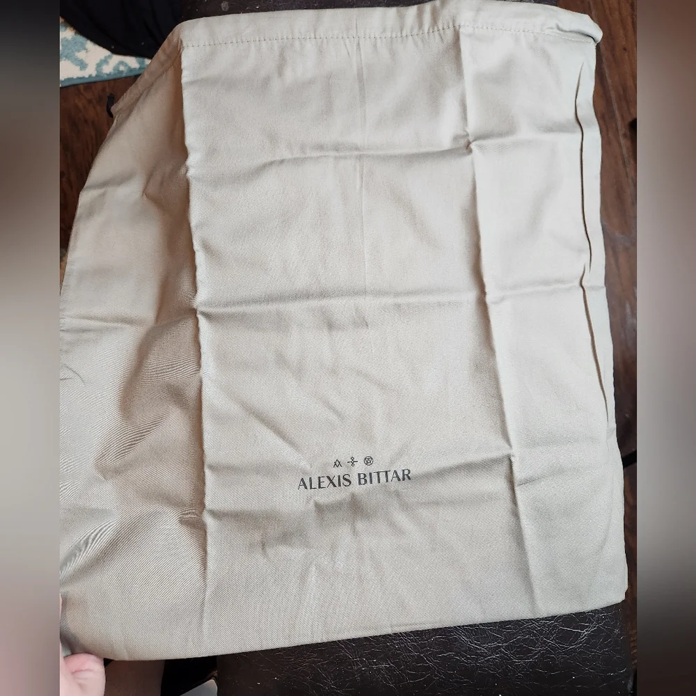 Alexis Bittar Dusty Pink Crossbody - Picture 10 of 11